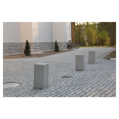 Betonowy słupek parkingowy 70cm HK 325