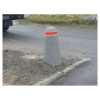 Betonowy słupek parkingowy 80cm HK 307 - taśma odblaskowa