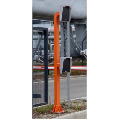 Słupek czytnika PCR-2300x2  z czytnikami dalekiego zasięgu