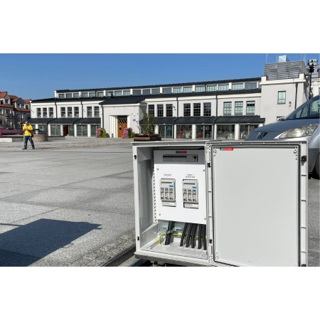Podziemna rozdzielnica elektryczna z windą TP-X INNOTECHNIKA Podziemna rozdzielnica elektryczna z windą TP-X INNOTECHNIKA